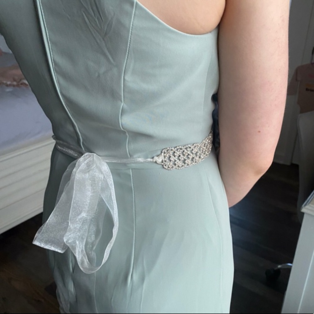 David’s Bridal Crystal Belt